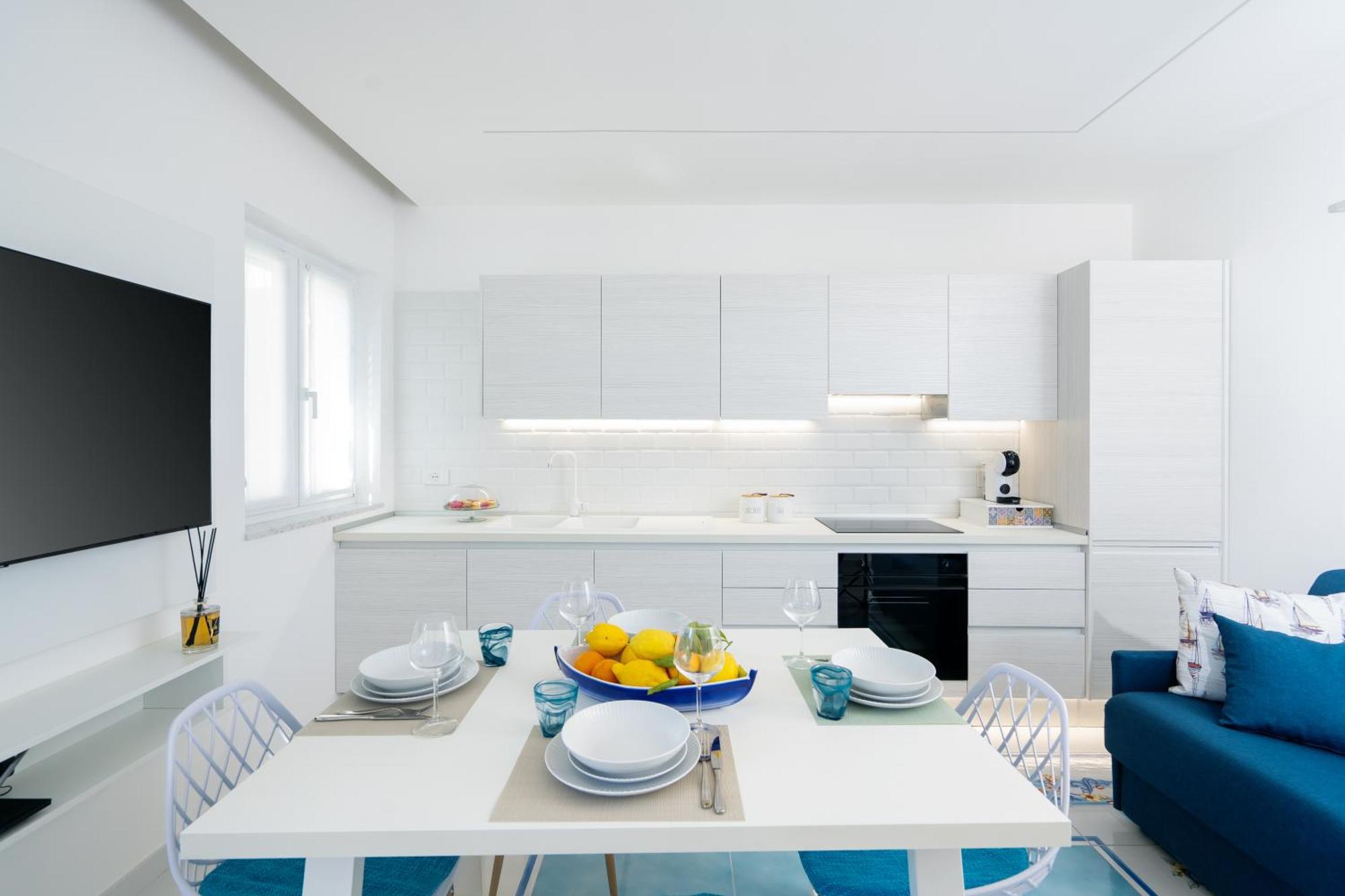 Sea View Deluxe Apartments Vico Equense Eksteriør bilde